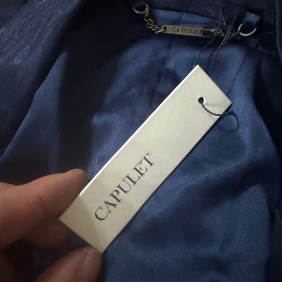 Revolve Anthropologie Capulet Notch Collar
Boyfriend Blazer NWT Size M - Picture 5 of 9